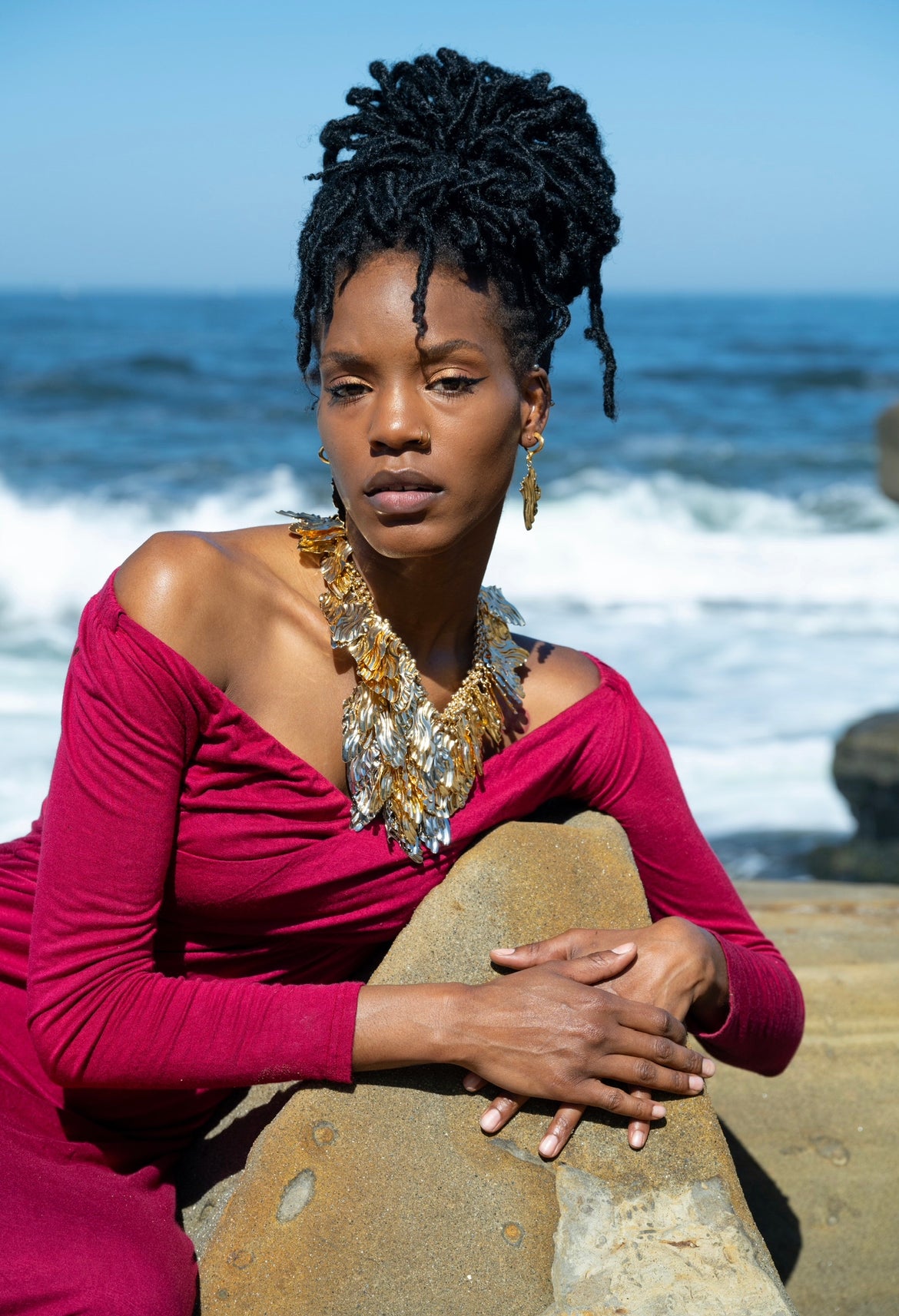 Woman wearing Wave Length Necklace