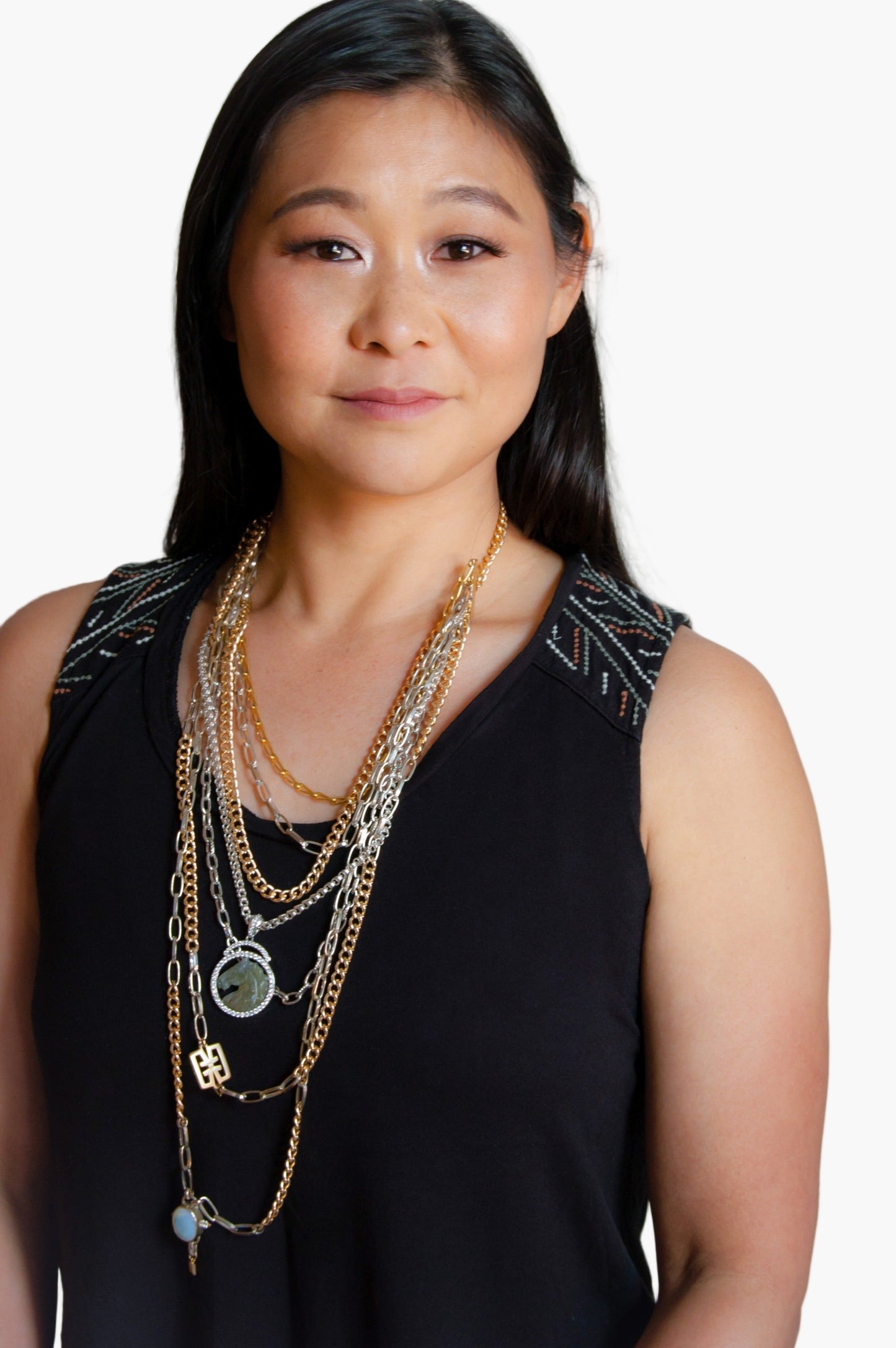 Woman wearing Tianma Necklace